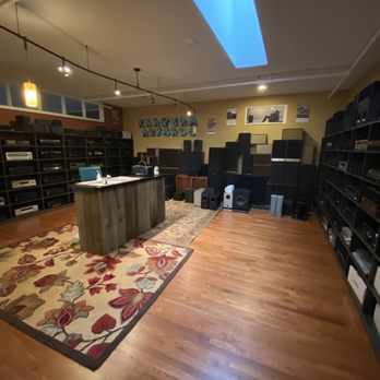Spiral Groove Records - Stereo equipment upstairs - Vinyl Records Near Me - Milford, Ohio Spiral Groove Records - Stereo equipment upstairs - Vinyl Records Near Me - Milford, Ohio