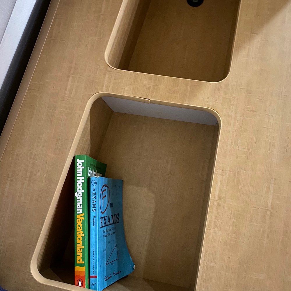 Caravan Outpost - Cute little book nook on the sides of the bed. - Hotels Near Me - Ojai, California