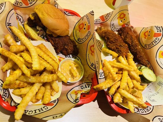 Dave's Hot Chicken by null