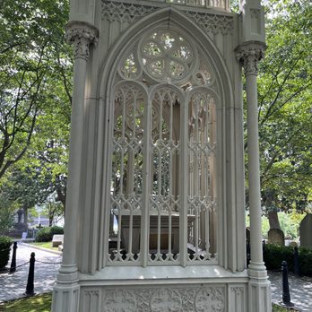 Hollywood Cemetery - James Monroe's tomb - Funeral Services & Cemeteries Near Me - Richmond, Virginia