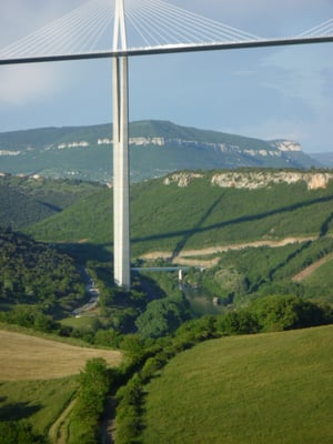Viaduc de Millau by null