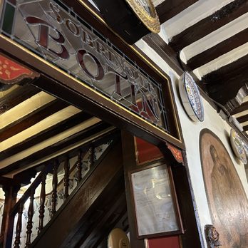 Botín - Stairs to the upper dining room - Spanish Near Me - Madrid, M Botín - Stairs to the upper dining room - Spanish Near Me - Madrid, M