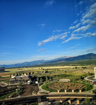 Drury Inn & Suites Colorado Springs Near The Air Force Academy by null