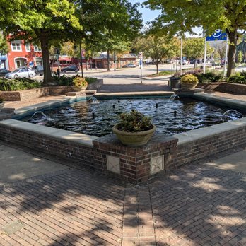 Five Points Fountain - Five Points Fountain, Columbia - Landmarks & Historical Buildings Near Me - Columbia, South Carolina