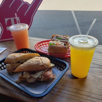 EARL Kaimuki - Sandwiches Near Me - Honolulu, Hawaii
