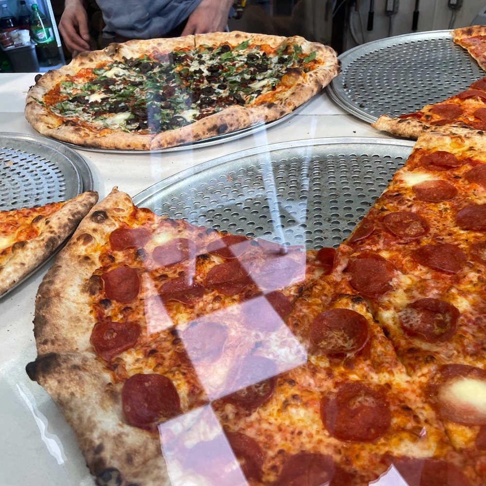 La Pache Pizza - pepperoni and cheese pizzas - Pizza Near Me - Vancouver, British Columbia La Pache Pizza - pepperoni and cheese pizzas - Pizza Near Me - Vancouver, British Columbia