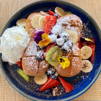 Bann at Oak Knoll Napa - French toast - Bed & Breakfast Near Me - Napa, California Bann at Oak Knoll Napa - French toast - Bed & Breakfast Near Me - Napa, California