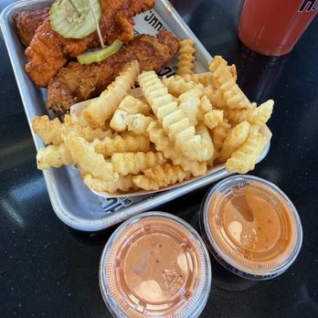 Houston TX Hot Chicken - 3 Tender Combo (Mild, Buffalo, Medium) - Chicken Shop Near Me - Seattle, Washington Houston TX Hot Chicken - 3 Tender Combo (Mild, Buffalo, Medium) - Chicken Shop Near Me - Seattle, Washington