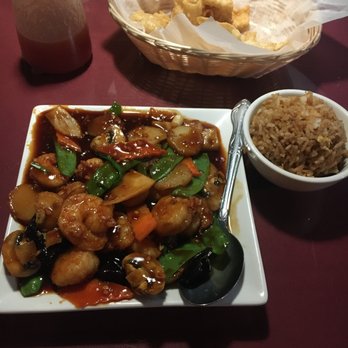 Szechuwan Garden - Szechuwan Shrimp ($8.49) and fried rice that comes with lunch special - Chinese Near Me - Montclair, California Szechuwan Garden - Szechuwan Shrimp ($8.49) and fried rice that comes with lunch special - Chinese Near Me - Montclair, California