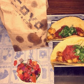 Coyo Taco - Chicken tacos chips and pico - Mexican Near Me - Miami, Florida