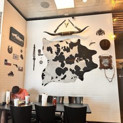 Texas Star BBQ - Inside dining view