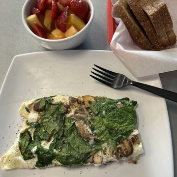 Munch Box - Newport Omelette with toast and fruit - Breakfast & Brunch Near Me - Las Vegas, Nevada Munch Box - Newport Omelette with toast and fruit - Breakfast & Brunch Near Me - Las Vegas, Nevada