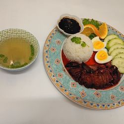 Khao mu deng