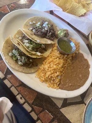 El Manantial Restaurant by null