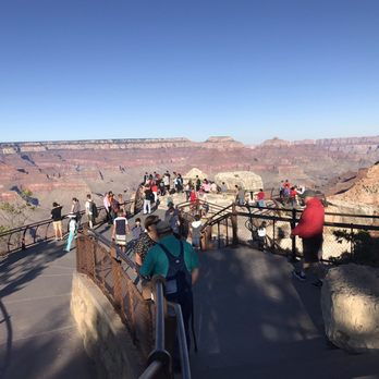 Mather Point - A very busy Mather Point - Parks Near Me - Grand Canyon Village, Arizona Mather Point - A very busy Mather Point - Parks Near Me - Grand Canyon Village, Arizona