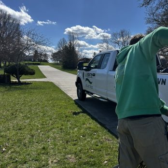 RDC'S Landscape and lawn - Employee working on a spring cleanup at one other our local customers in Dent, Cincinnati - Lawn Services Near Me RDC'S Landscape and lawn - Employee working on a spring cleanup at one other our local customers in Dent, Cincinnati - Lawn Services Near Me