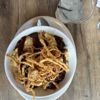 Plank Craft Kitchen & Bar - Bbq pulled pork Mac and cheese - American Near Me - Folsom, California