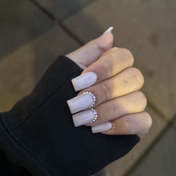 US Nails - Short square with gems - Nail Salons Near Me - Tacoma, Washington US Nails - Short square with gems - Nail Salons Near Me - Tacoma, Washington