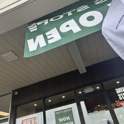 Wingstop - Outside