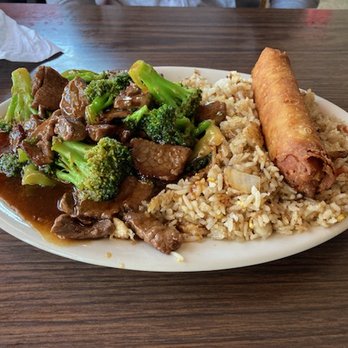 Thai Star - Beef & broccoli with fried rice and egg roll - Thai Near Me - Amarillo, Texas