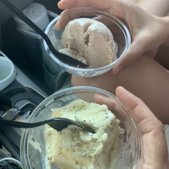 Rheas Ice Cream- NBTX - Ice Cream & Frozen Yogurt Near Me - New Braunfels, Texas Rheas Ice Cream- NBTX - Ice Cream & Frozen Yogurt Near Me - New Braunfels, Texas