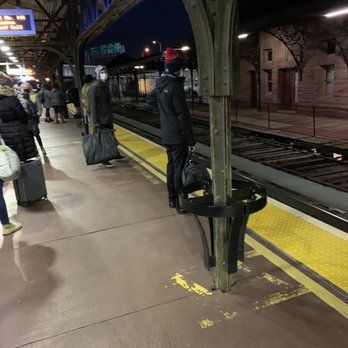 Amtrak - Platform - Train Stations Near Me - New Haven, Connecticut