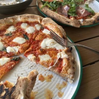 Flour Dust Pizza - Margherita Pizza - Pizza Near Me - Roseville, California Flour Dust Pizza - Margherita Pizza - Pizza Near Me - Roseville, California