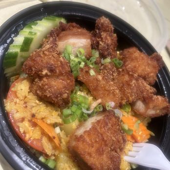 Jarit Thai - Pineapple fried rice w/ crispy chicken - Thai Near Me - Providence, Rhode Island