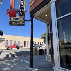 Milagros Coffee House