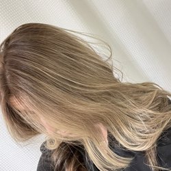 Z Salon - She does amazing job!