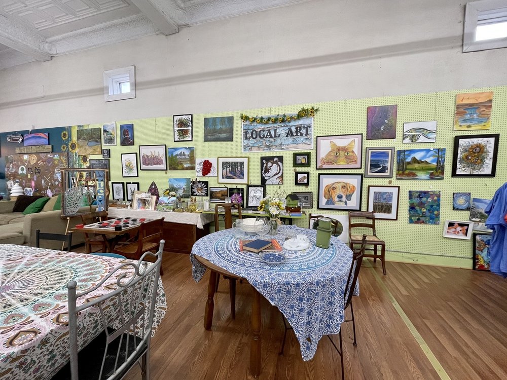 THE MOUNTAIN MUSE Updated October 2024 72 Photos 128 South Front