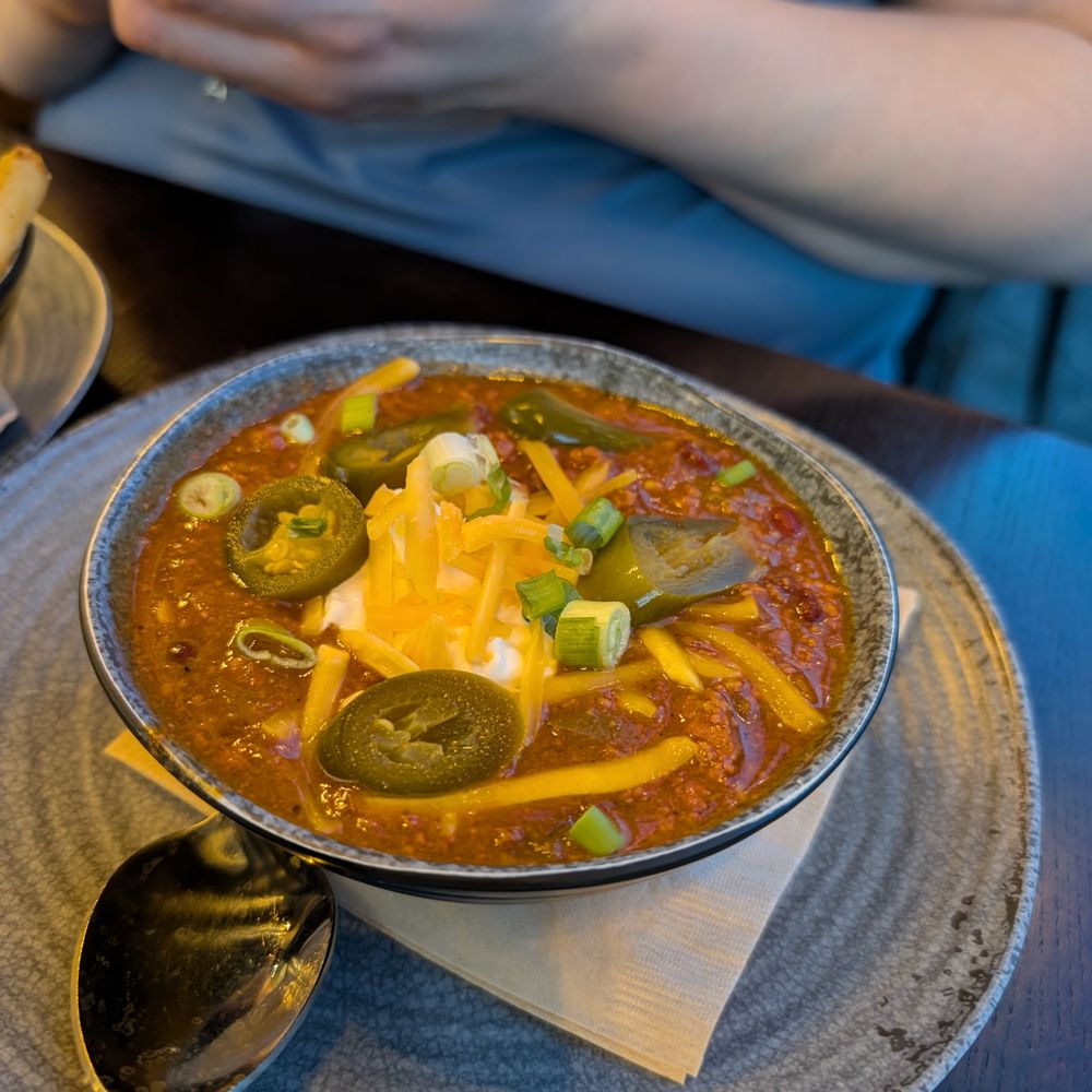 Boulder’s Bar & Grill - Bowl of chili, tastes kind of like Wendy's. Not a bad thing. - Salad Near Me - High Point, North Carolina Boulder’s Bar & Grill - Bowl of chili, tastes kind of like Wendy's. Not a bad thing. - Salad Near Me - High Point, North Carolina