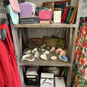 Everson Clare - Women's Clothing Near Me - La Cañada Flintridge, California Everson Clare - Women's Clothing Near Me - La Cañada Flintridge, California