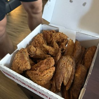 Rasicci's Pizza - 8 piece mixed bucket (fried chicken + jojos) - Pizza Near Me - Akron, Ohio Rasicci's Pizza - 8 piece mixed bucket (fried chicken + jojos) - Pizza Near Me - Akron, Ohio