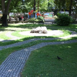 Quellstein im Labyrinth
