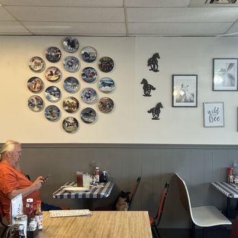 Early Bird Coffee Shop - Nostalgic wall decor - American Near Me - Parker, Arizona Early Bird Coffee Shop - Nostalgic wall decor - American Near Me - Parker, Arizona
