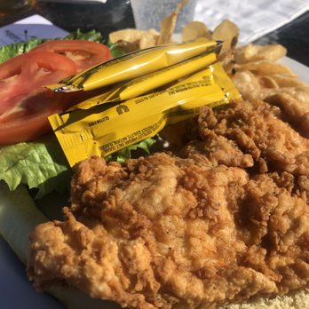 Fairmont Shores - Chicken sandwich - Sports Bars Near Me - Lake Villa, Illinois Fairmont Shores - Chicken sandwich - Sports Bars Near Me - Lake Villa, Illinois
