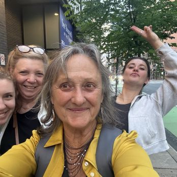 Pedal Pub Toronto - 2 moms, 2 daughters - Tours Near Me - Toronto, Ontario