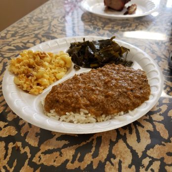 True BBQ - Mac n cheese, collard greens and hash (I think) - Barbeque Near Me - West Columbia, South Carolina True BBQ - Mac n cheese, collard greens and hash (I think) - Barbeque Near Me - West Columbia, South Carolina