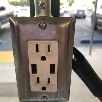 Thrifty Wash Coin Laundry - This was the icing on the cake. USB ports at each available outlet. - Laundromat Near Me - Norwalk, California Thrifty Wash Coin Laundry - This was the icing on the cake. USB ports at each available outlet. - Laundromat Near Me - Norwalk, California