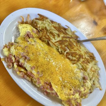 AM Cafe - Denver Omelet with Cheese - Breakfast & Brunch Near Me - Lancaster, California