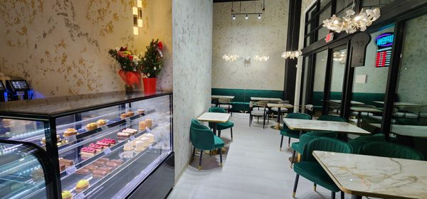 RT Bakery & Cafe by null