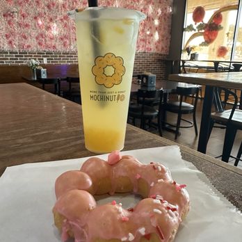 Mochinut - Lychee Strawberry Mochinut & a Supreme Yuzu tea w/mango jelly - Donuts Near Me - San Antonio, Texas