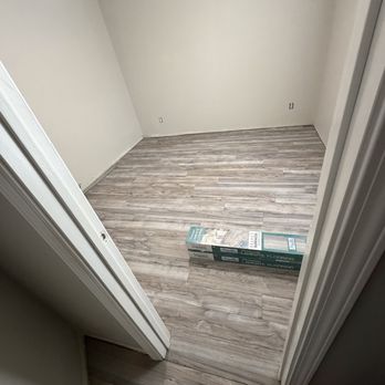 Villa Premier Flooring - Closet Cuts Laminate install - Flooring Near Me Villa Premier Flooring - Closet Cuts Laminate install - Flooring Near Me