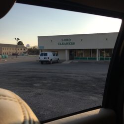 Lobo Cleaners - The front
