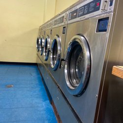 Spin & Trim Laundromat - Washing machines