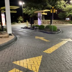 McDonald's - This place needs to be shutdown