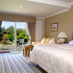 Tyn Rhos Country House Hotel - Room 2 - Cornflower Room - Superior King or Twin