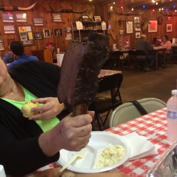 Black's Barbecue Lockhart - What a beef rob! - Barbeque Near Me - Lockhart, Texas Black's Barbecue Lockhart - What a beef rob! - Barbeque Near Me - Lockhart, Texas