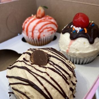 LuLi's Cupcakes & Bakery - Strawberry shortcake, chocolate peanut butter, and hot fudge sundae!! - Desserts Near Me - St. Augustine, Florida LuLi's Cupcakes & Bakery - Strawberry shortcake, chocolate peanut butter, and hot fudge sundae!! - Desserts Near Me - St. Augustine, Florida